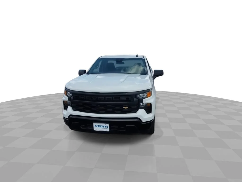 New 2026 Summit White Chevrolet WT image 3