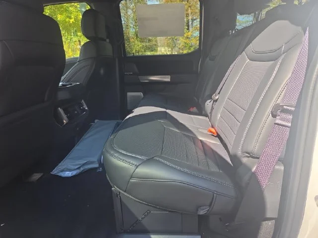 New 2027 Star White Metallic Tri-Coat Ford F-250® Platinum® image 26