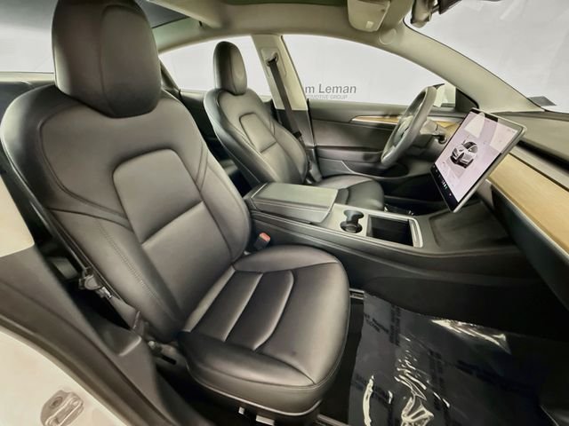 Used 2023 White Tesla Base image 27