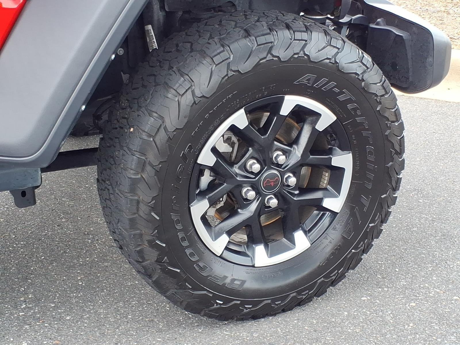 Used 2025 Firecracker Red Clearcoat Jeep Rubicon image 13