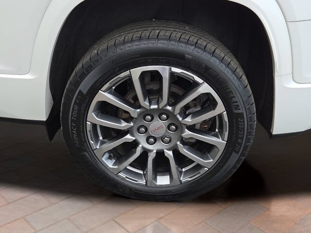 Used 2023 White Frost Tricoat GMC Denali image 29