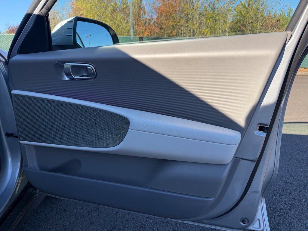 Used 2025 Curated Silver Hyundai SEL image 25