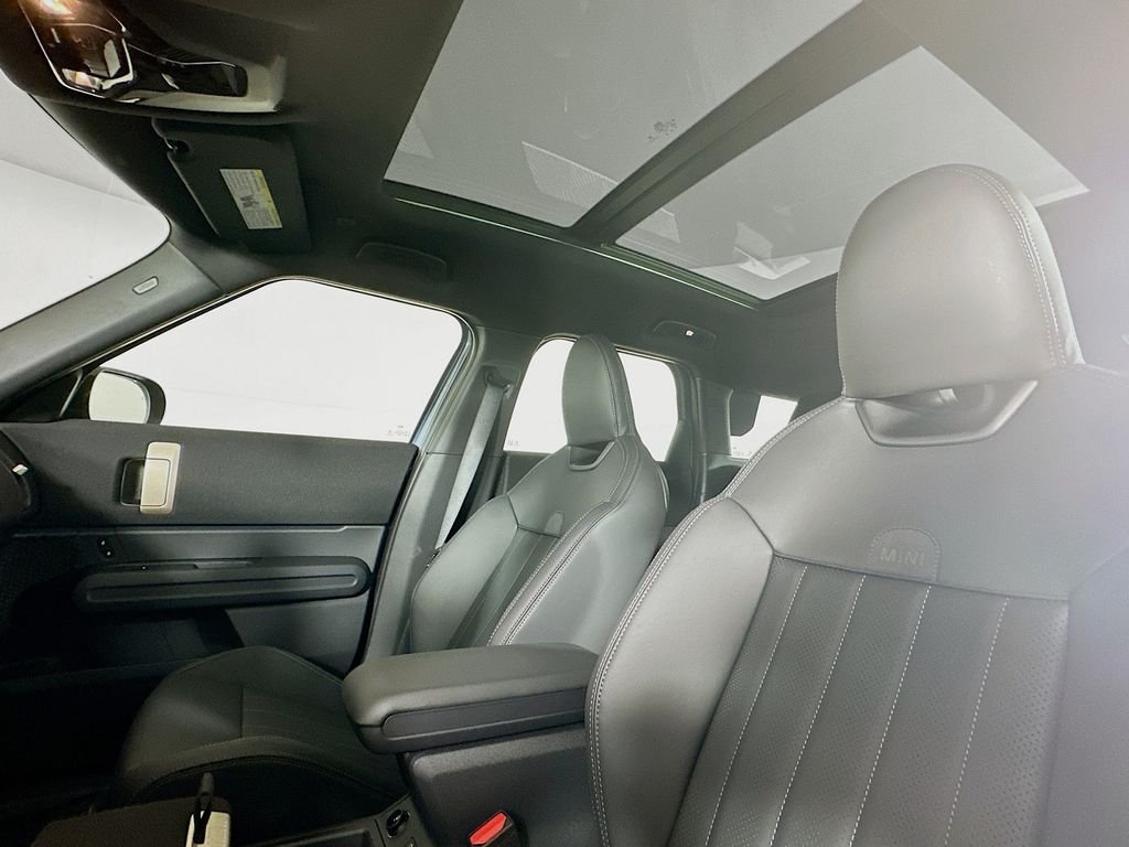 2026 MINI Countryman SE - Photo 16