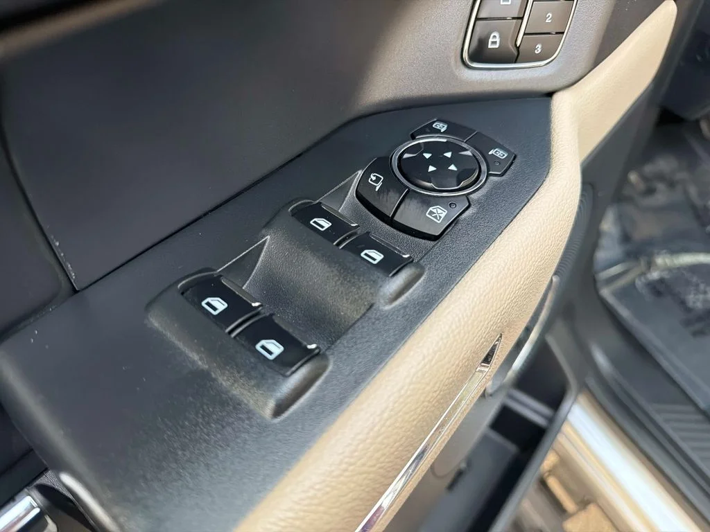 Used 2024 Silver Metallic Ford Limited image 19