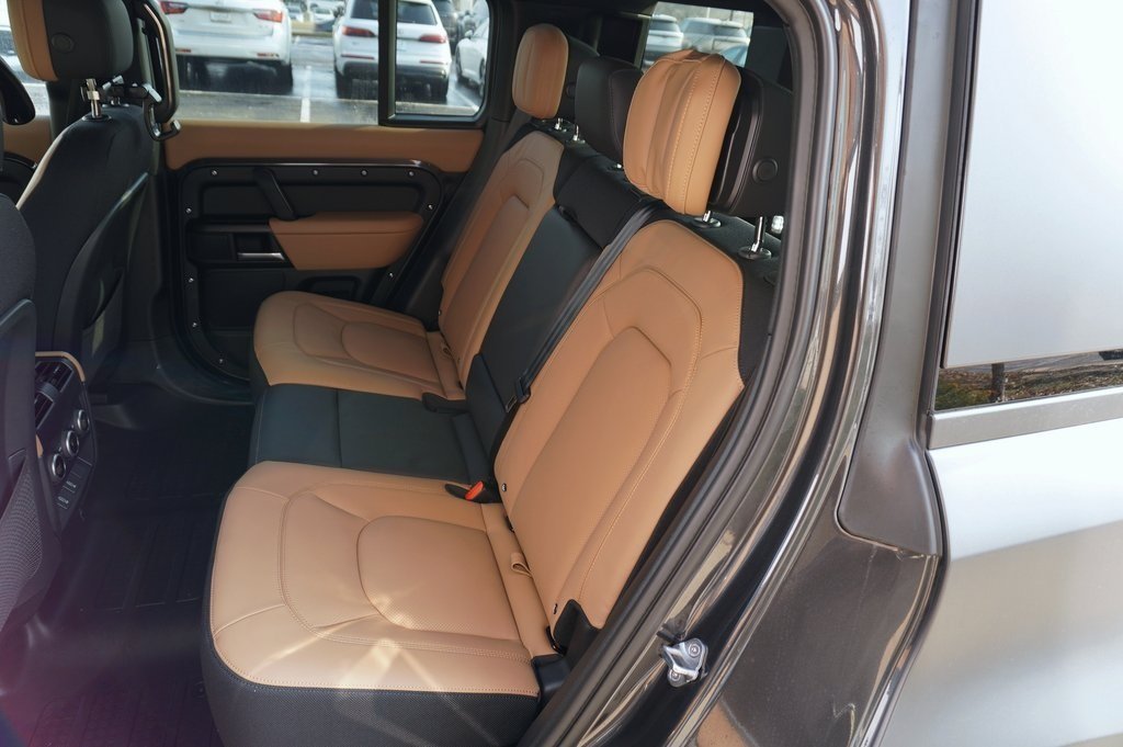 2026 LAND ROVER DEFENDER - Image 33