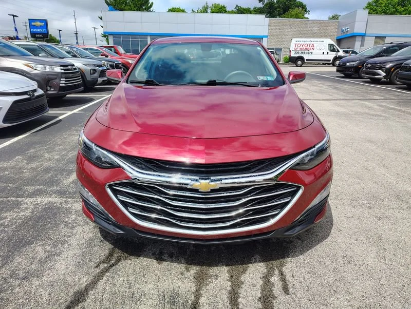 Used 2019 CAJUN RED TINTCOAT Chevrolet LT image 2