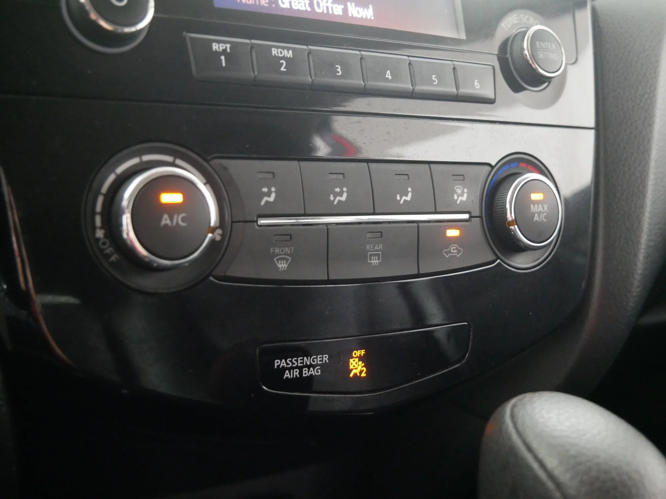 Used 2016 Cayenne Red Nissan S image 23