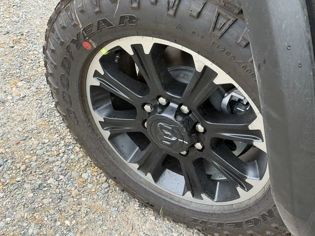 New 2026 Diamond Black Crystal Pearl-Coat Exterior Paint RAM Rebel image 13