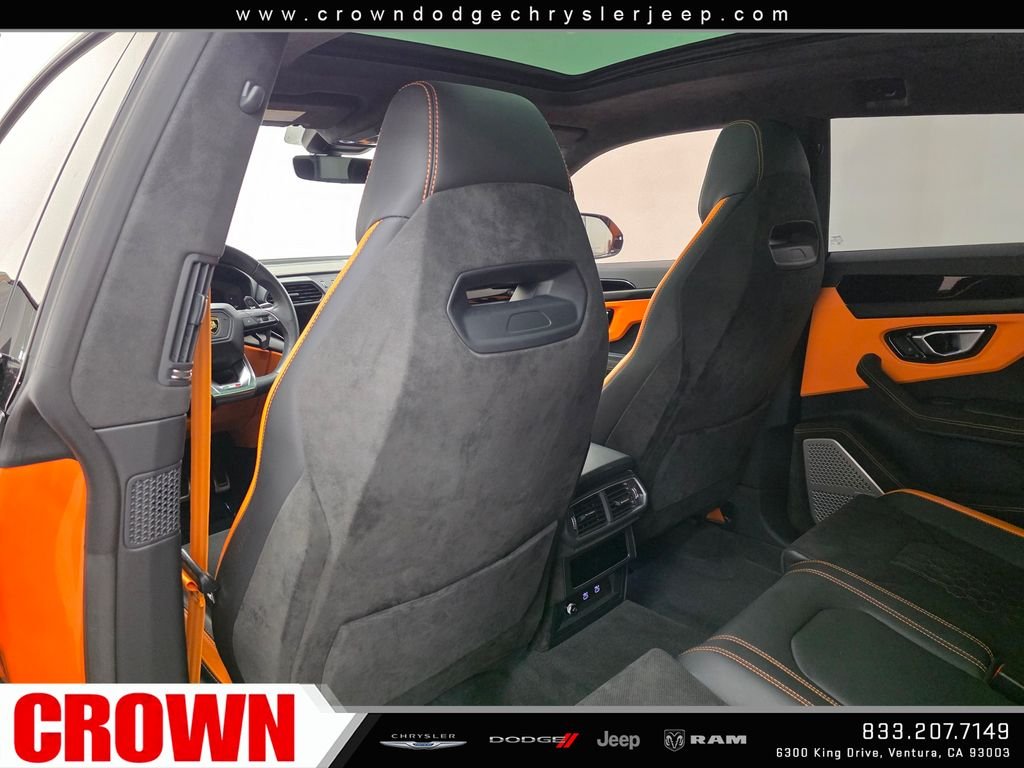 Used 2024  Lamborghini S image 31