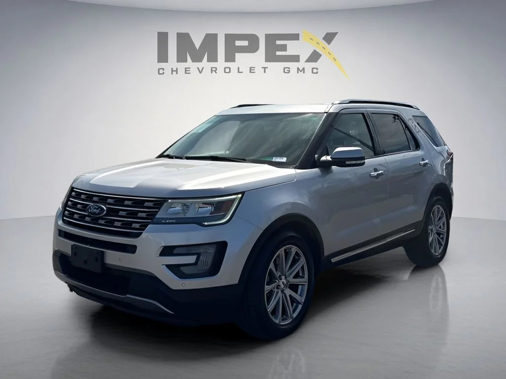 Used 2017 Silver Ford Limited image 1