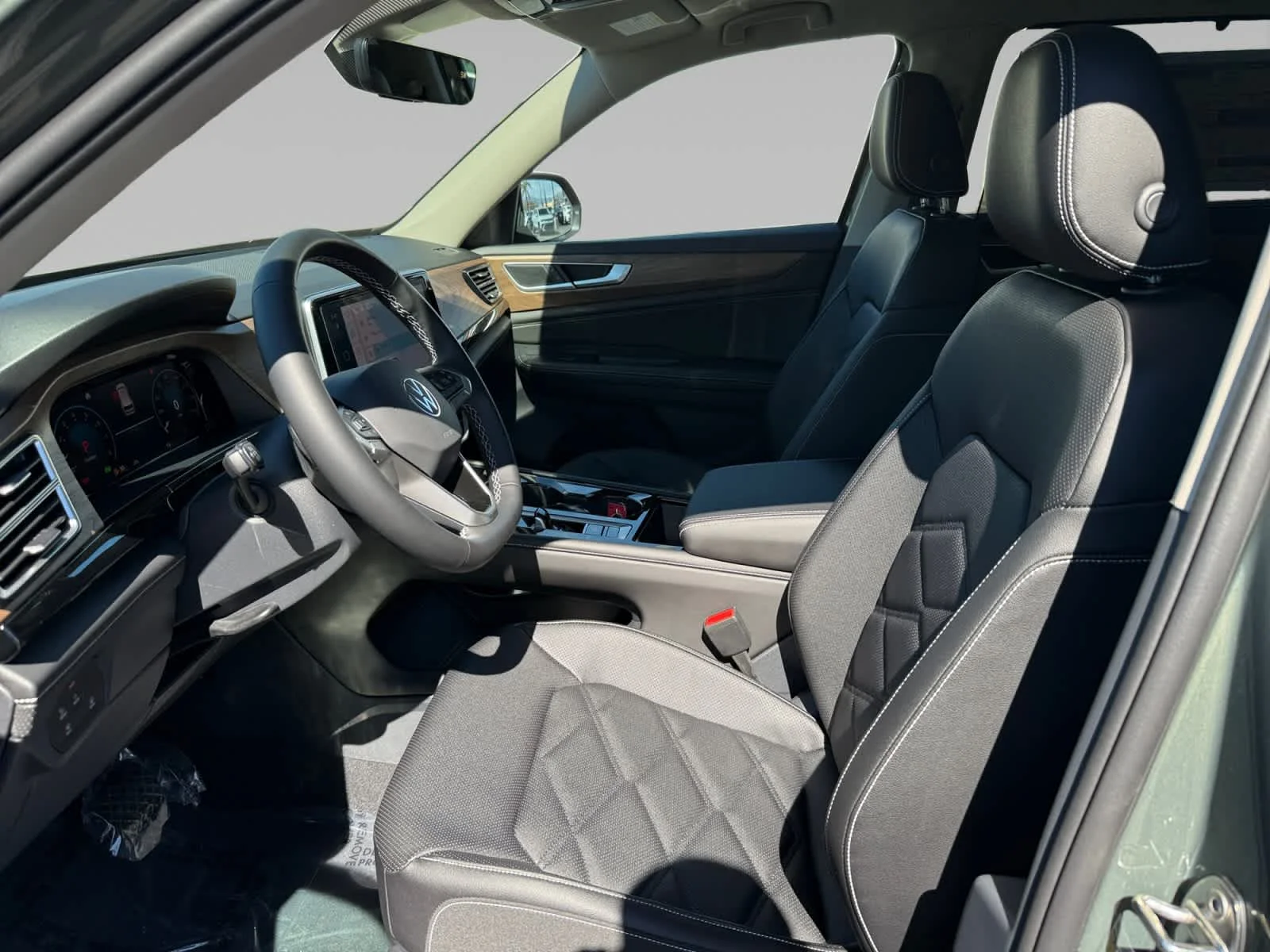 New 2026 Avocado Green Pearl Volkswagen 2.0T SE w/Technology image 9