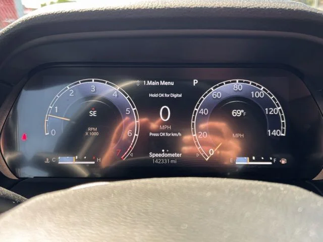 Used 2022 Gray Jeep Altitude image 34