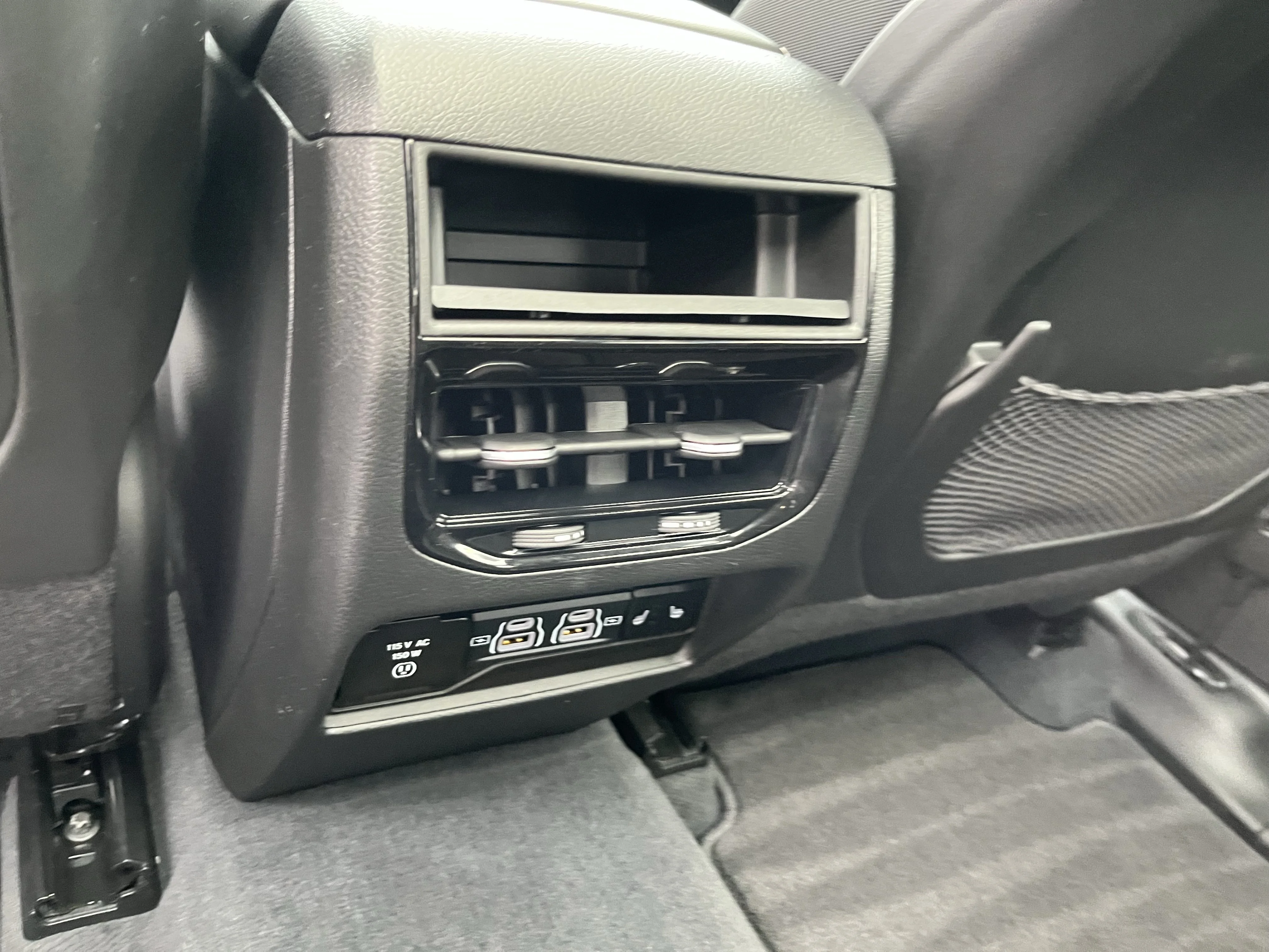 Used 2023 Velvet Jeep 4xe image 20