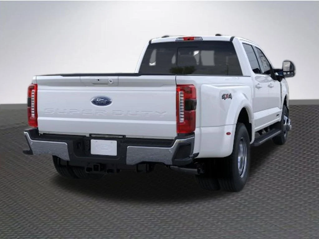 New 2026 Star White Metallic Tri-Coat Ford F-350® Lariat® image 8