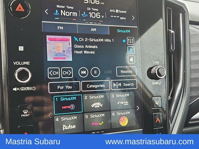 Used 2025 Pearl Subaru Premium image 22
