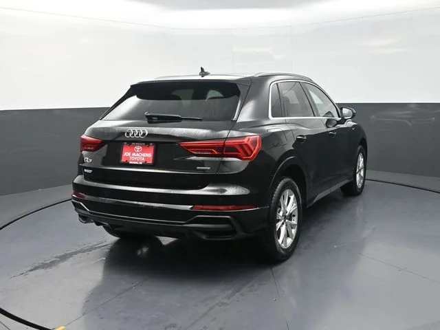 Used 2025  Audi Premium image 8