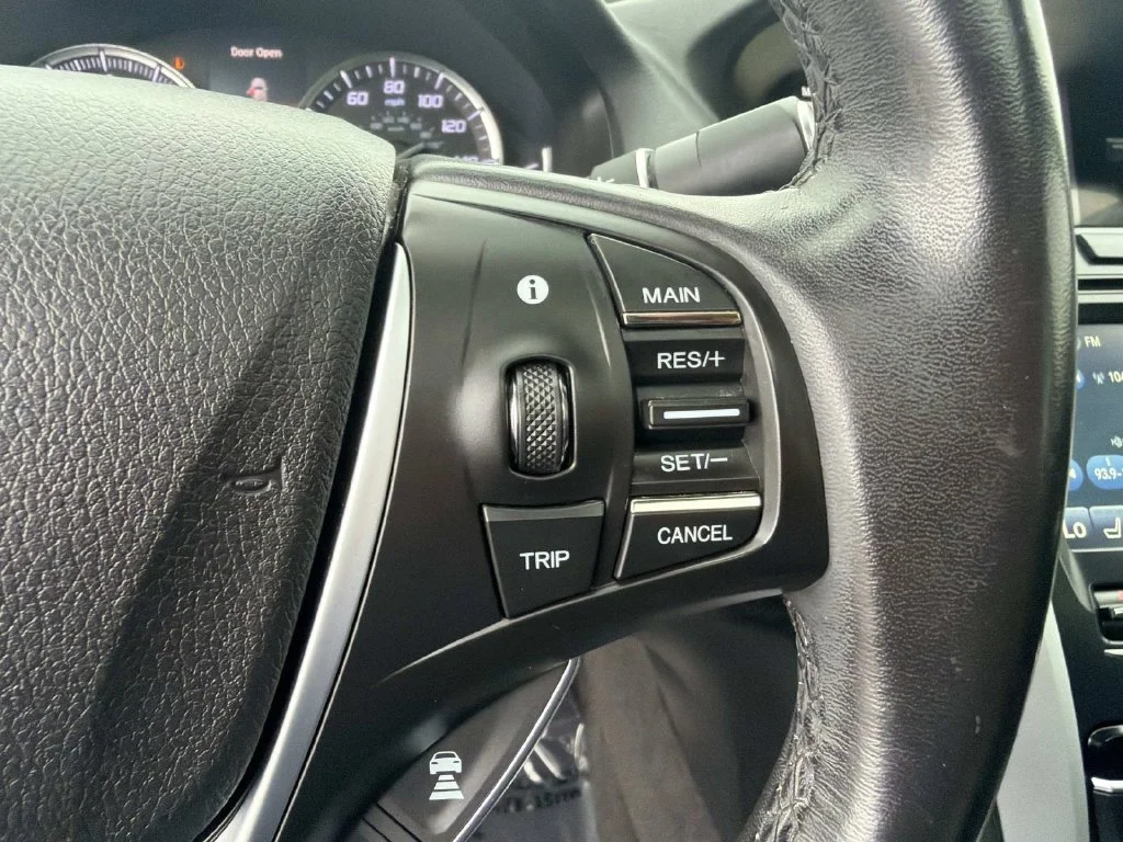 Used 2019  Acura 3.5L Technology Pkg image 18