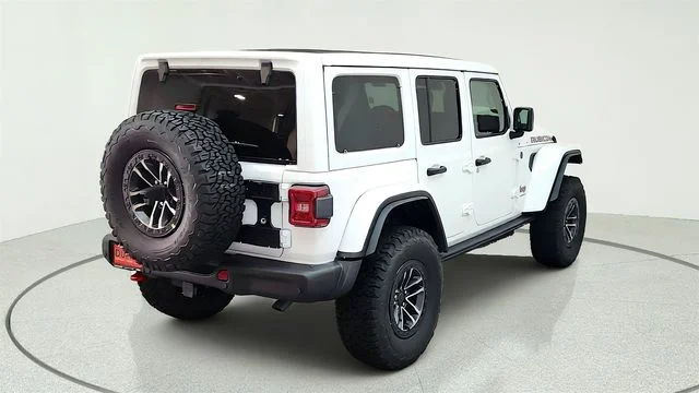New 2026 Bright White Clearcoat Jeep Rubicon X image 13