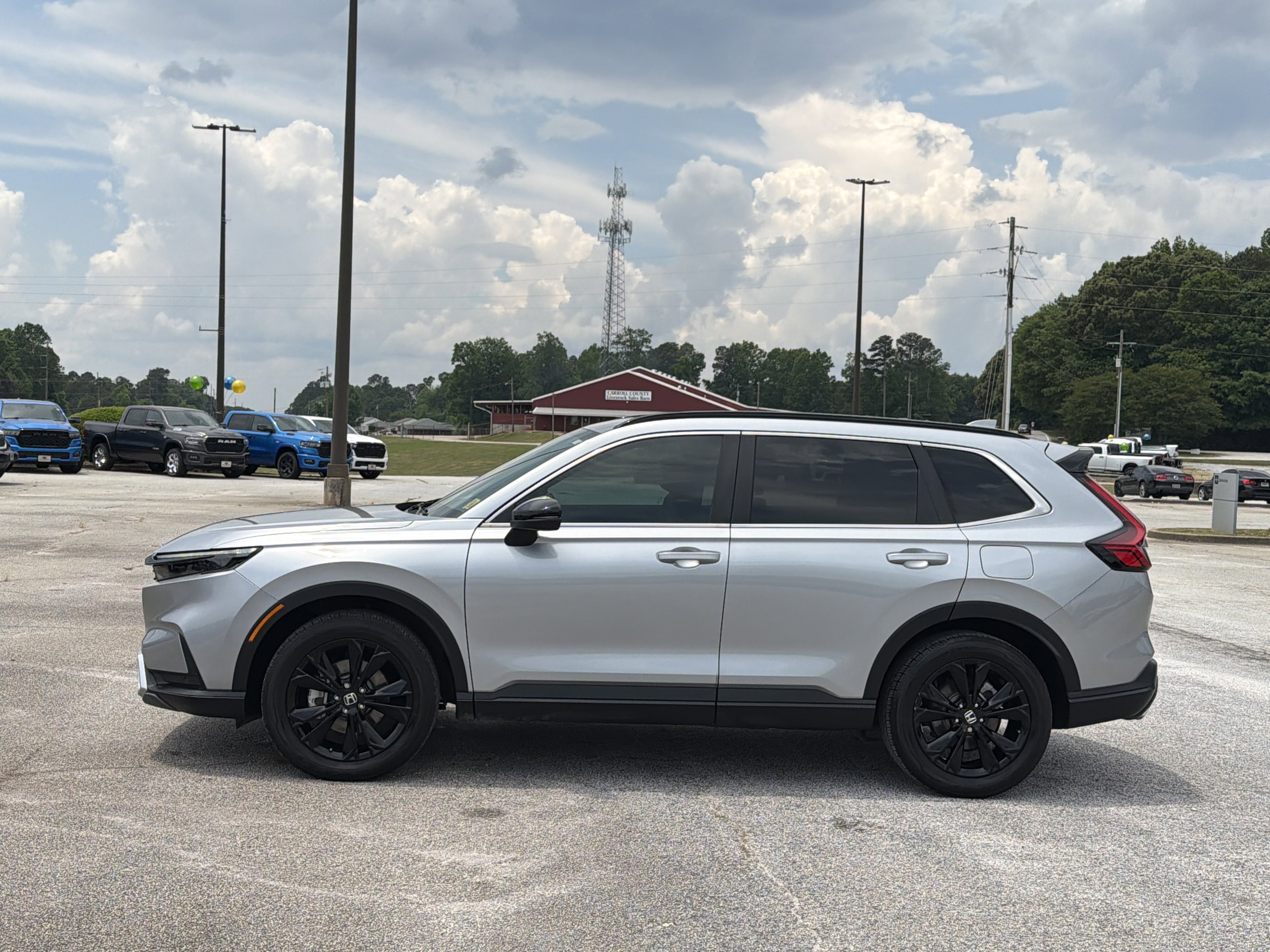 Used 2023 Lunar Silver Metallic Honda Sport Touring image 5