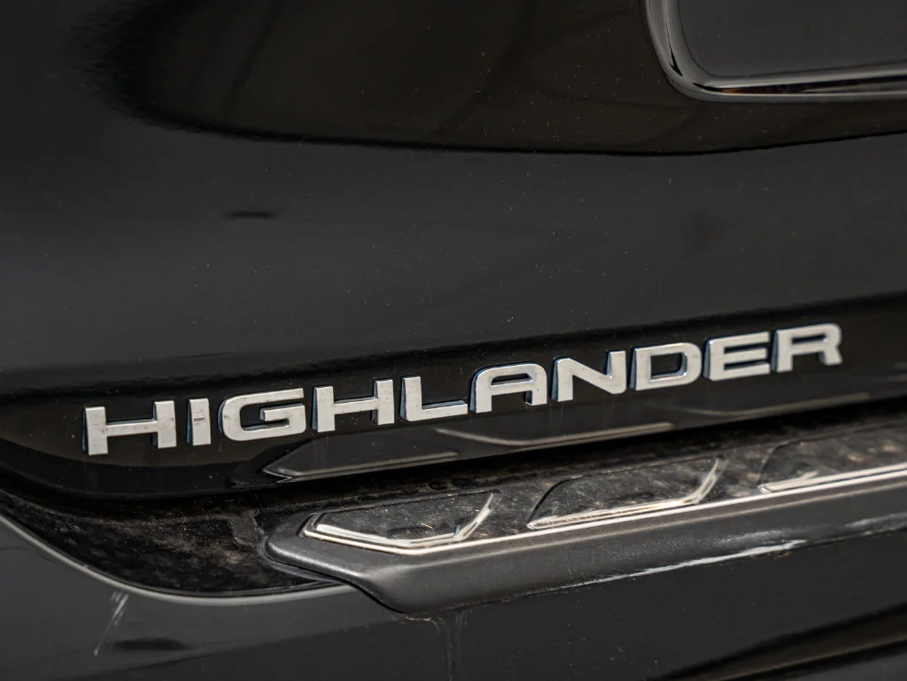 Used 2024 Black Toyota XLE image 17