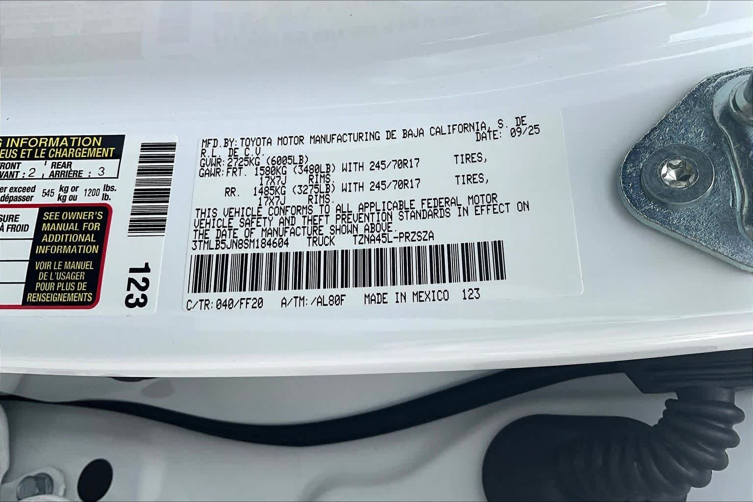 2025 Toyota Tacoma SR5 - Photo 22