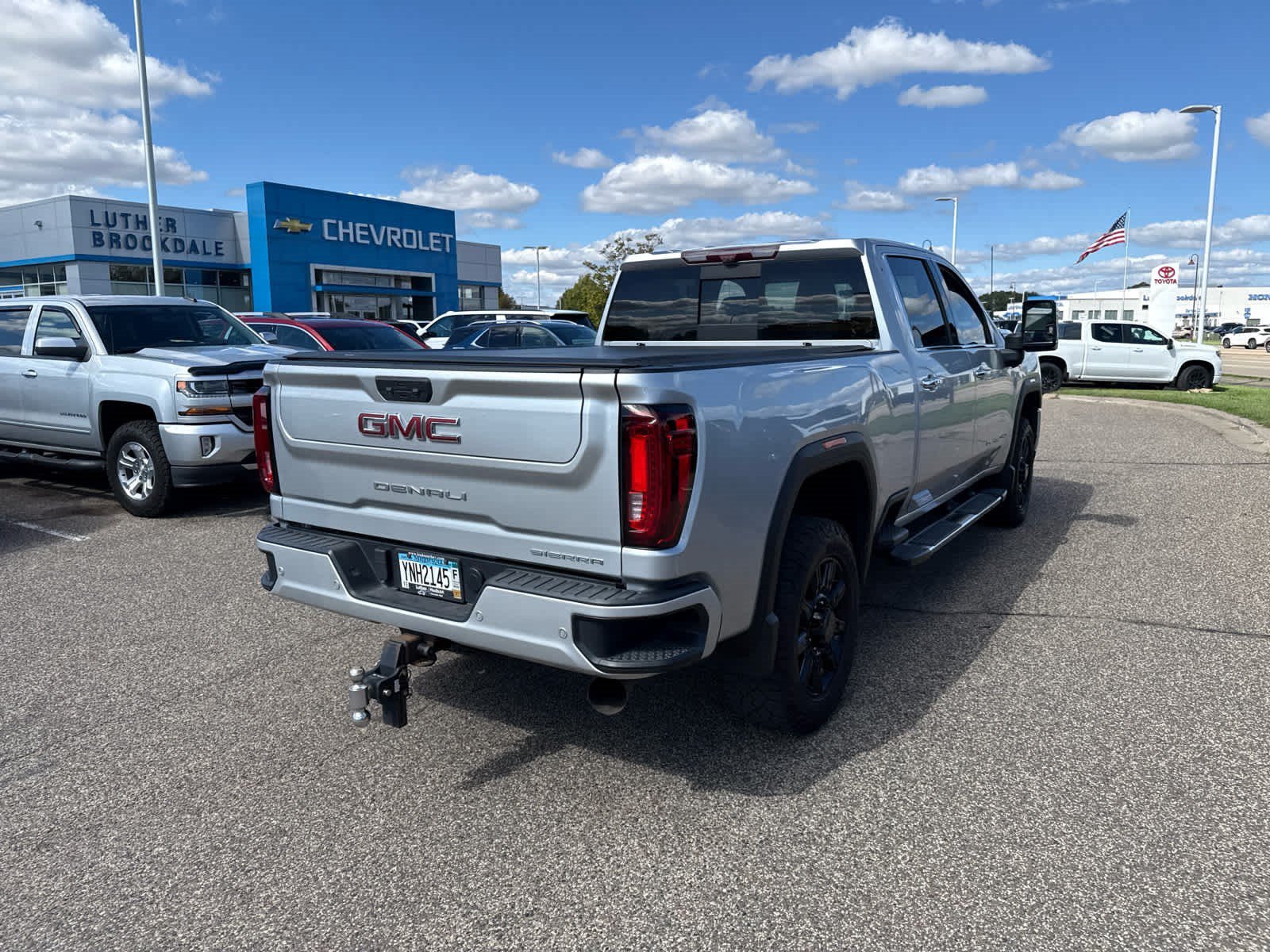 Used 2022 QUICKSILVER METALLIC GMC Denali image 7