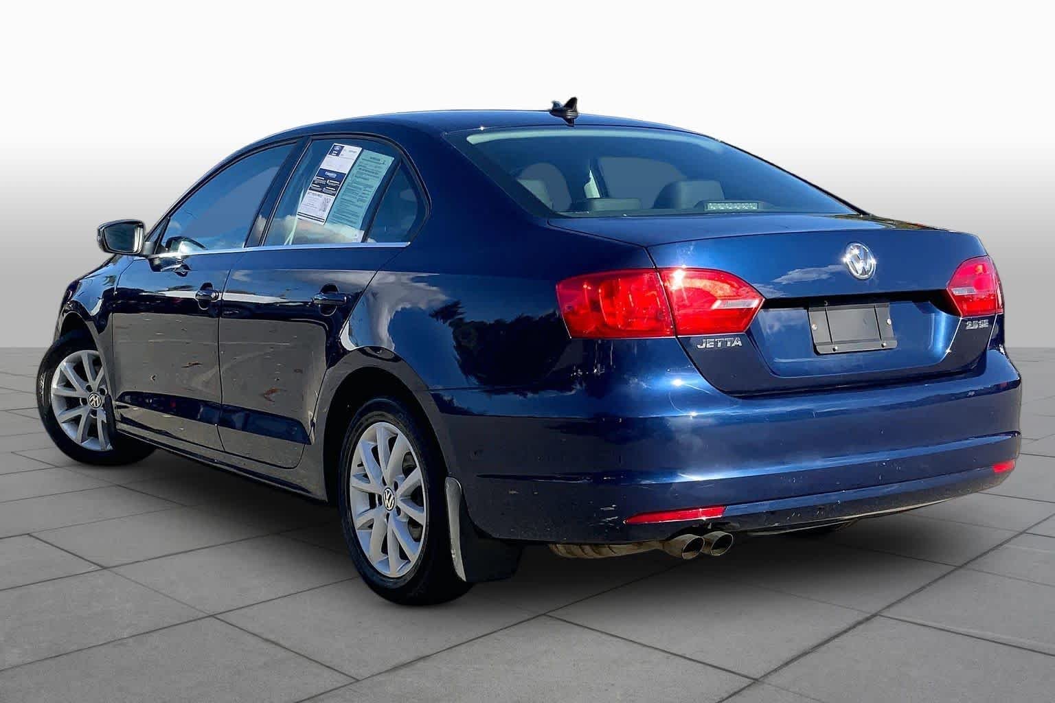 Used 2013 Tempest Blue Metallic Volkswagen SE image 12