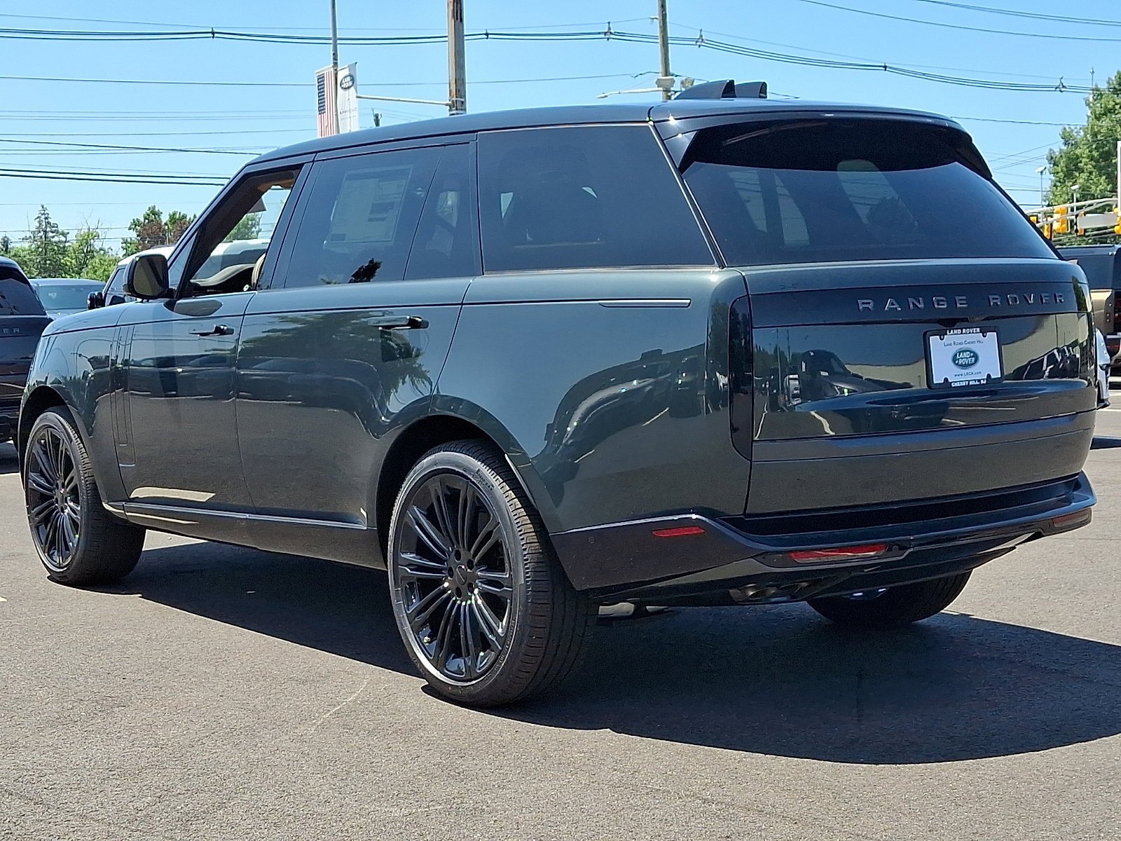 New 2026 Belgravia Green LAND ROVER SE LWB 7-Seats / V8 image 4