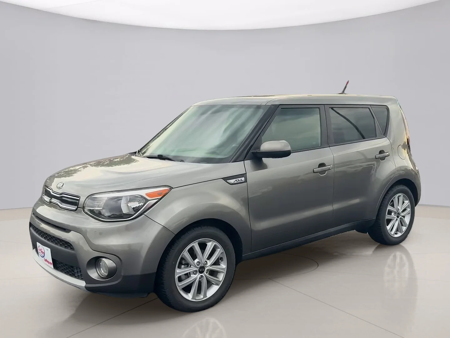 Used 2019 Gray Kia + image 1