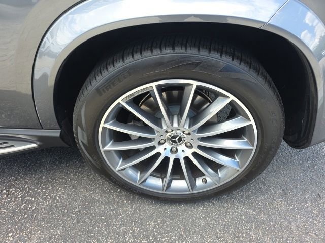 Used 2024 Gray Mercedes-Benz GLE 580 image 9