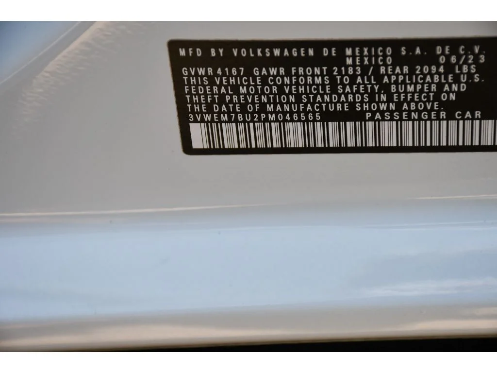 Used 2023 Opal White Pearl Volkswagen SE image 24