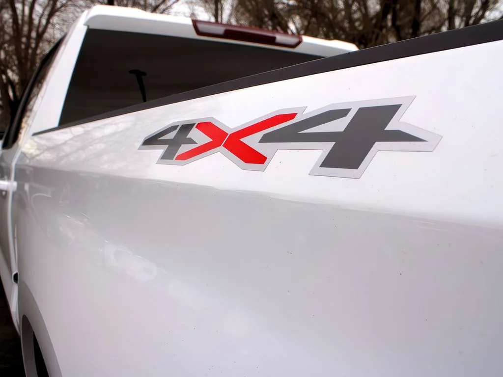 Used 2023 Summit White Chevrolet LT image 34