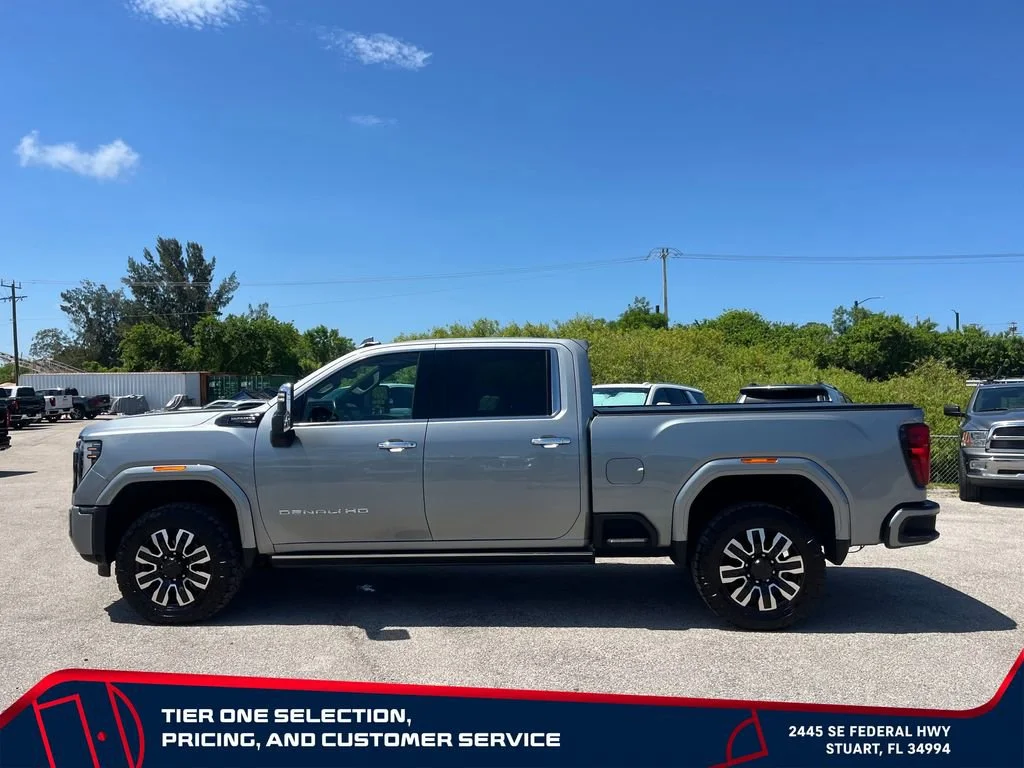 Used 2024 Sterling Metallic GMC Denali Ultimate image 4