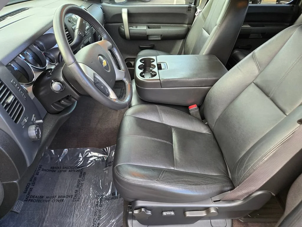Used 2008 GRAYSTONE METALLIC Chevrolet LT w/1LT image 10