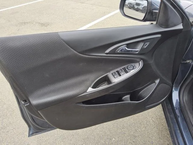 Used 2020 SHADOW GRAY METALLIC Chevrolet RS image 3