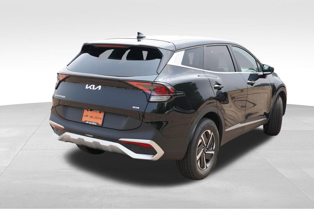 Used 2023 Fusion Black Kia LX image 5
