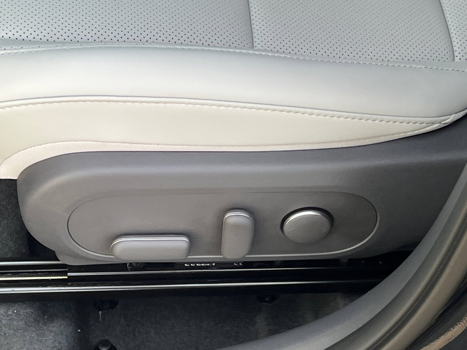 New 2026 Abyss Black Pearl Hyundai SEL Premium image 10