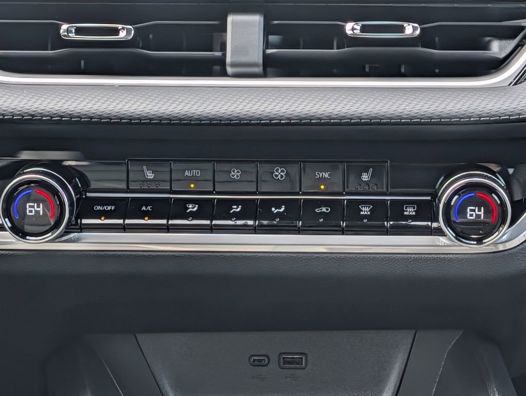 2026 Chevrolet Equinox LT - Photo 13