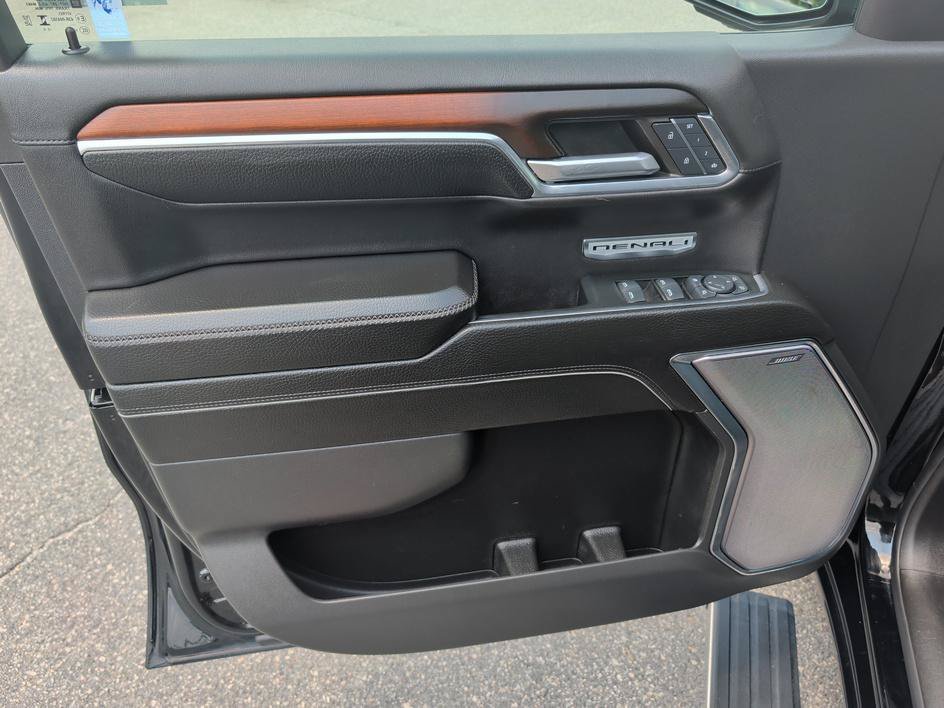 Used 2024 Onyx Black GMC Denali image 16