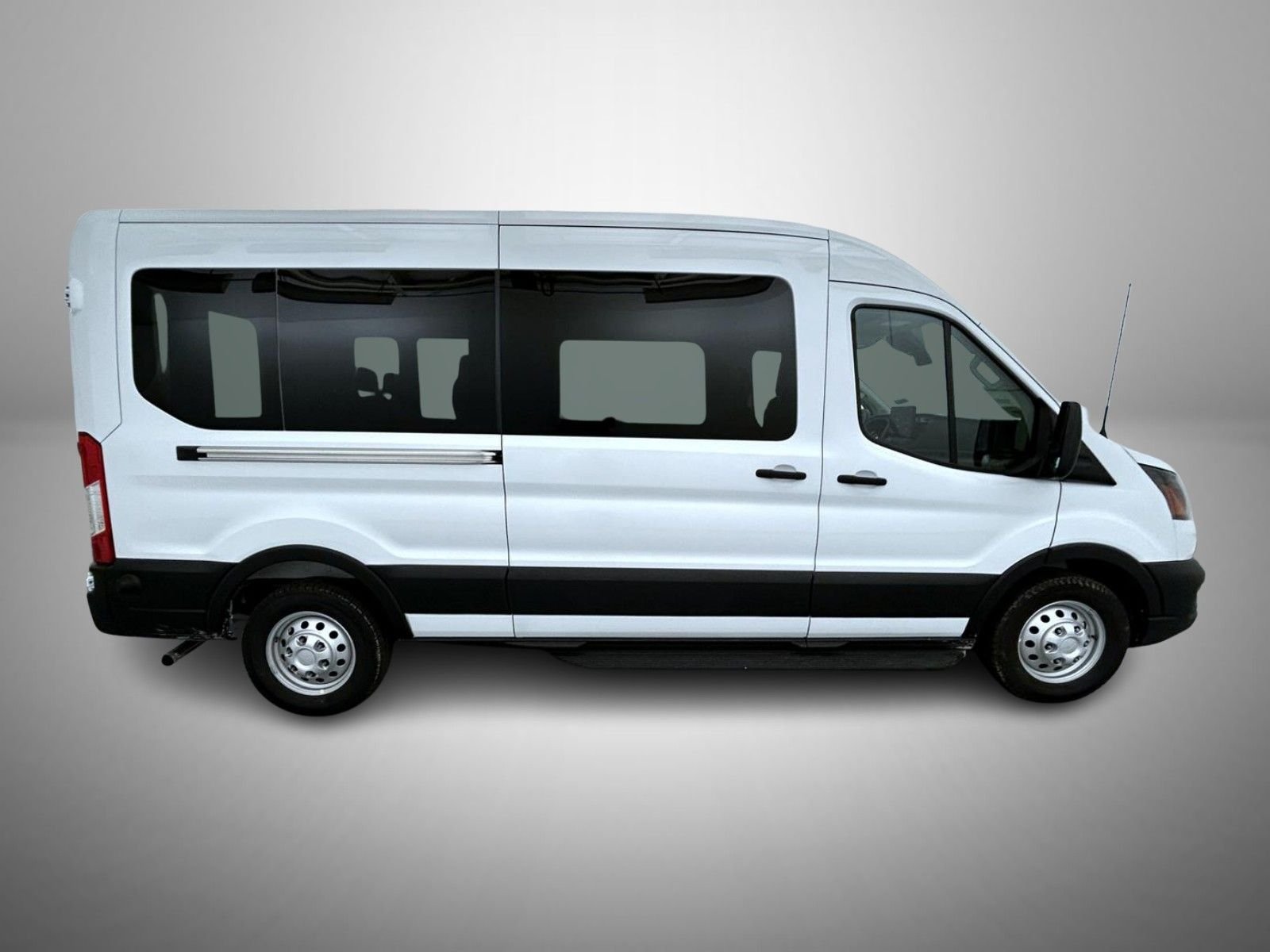 New 2026 Oxford White Ford XL image 4