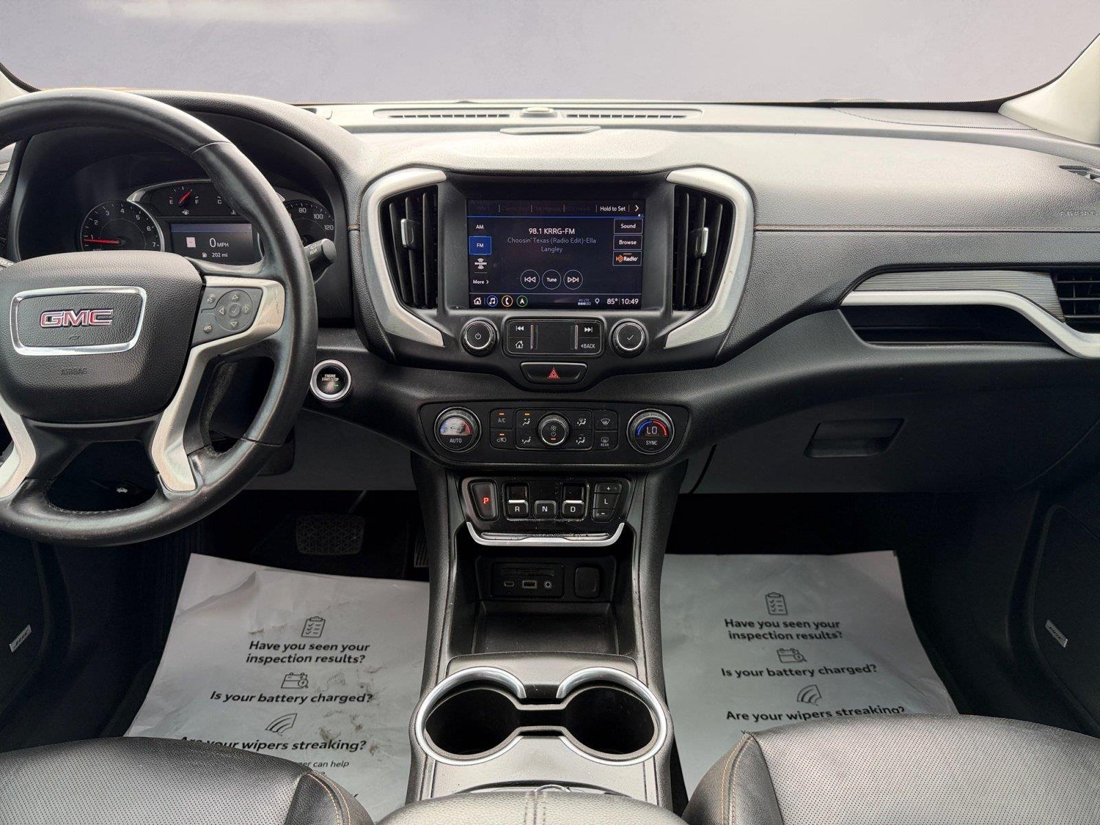 Used 2021 Graphite Gray Metallic GMC SLT image 11