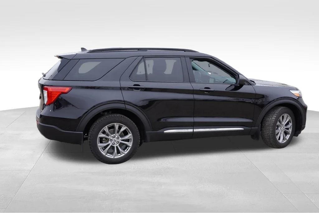 Used 2022 Black Ford XLT image 4