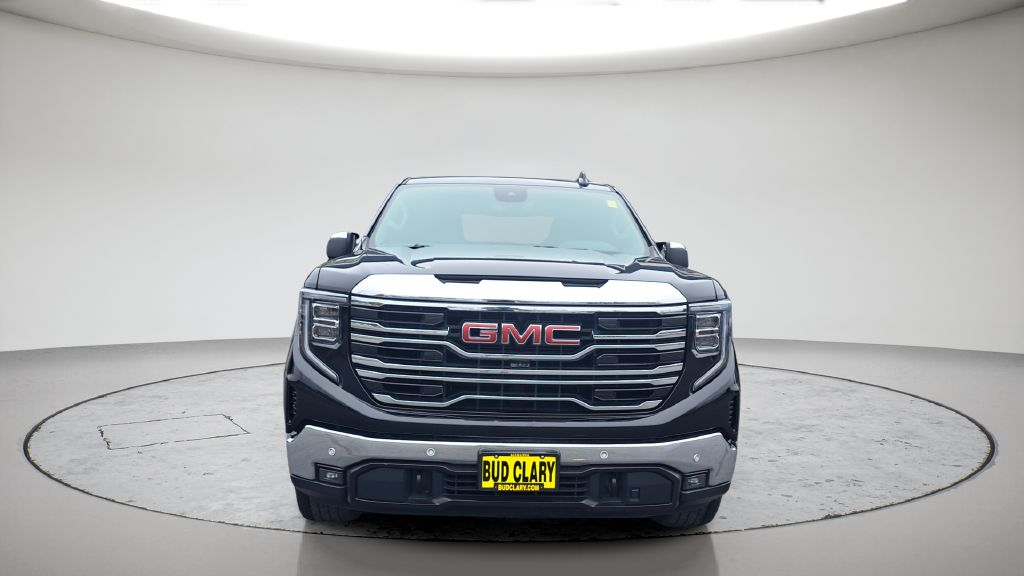 Used 2024 Black GMC SLT image 2