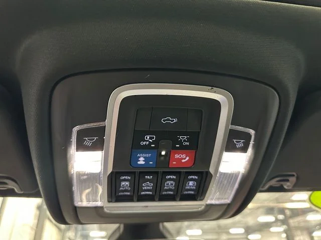 Used 2019 Red Ram Laramie image 41