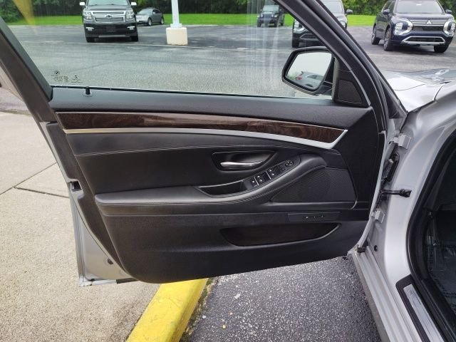Used 2015 Silver BMW 528i xDrive image 12