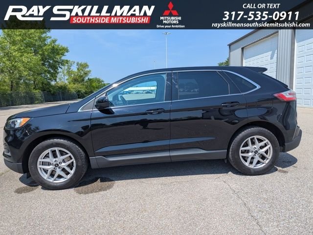 Used 2017 Blue Ford SE image 15
