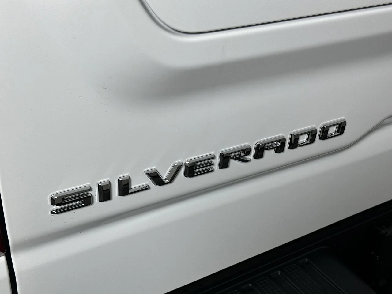 New 2026 Summit White Chevrolet ZR2 image 129