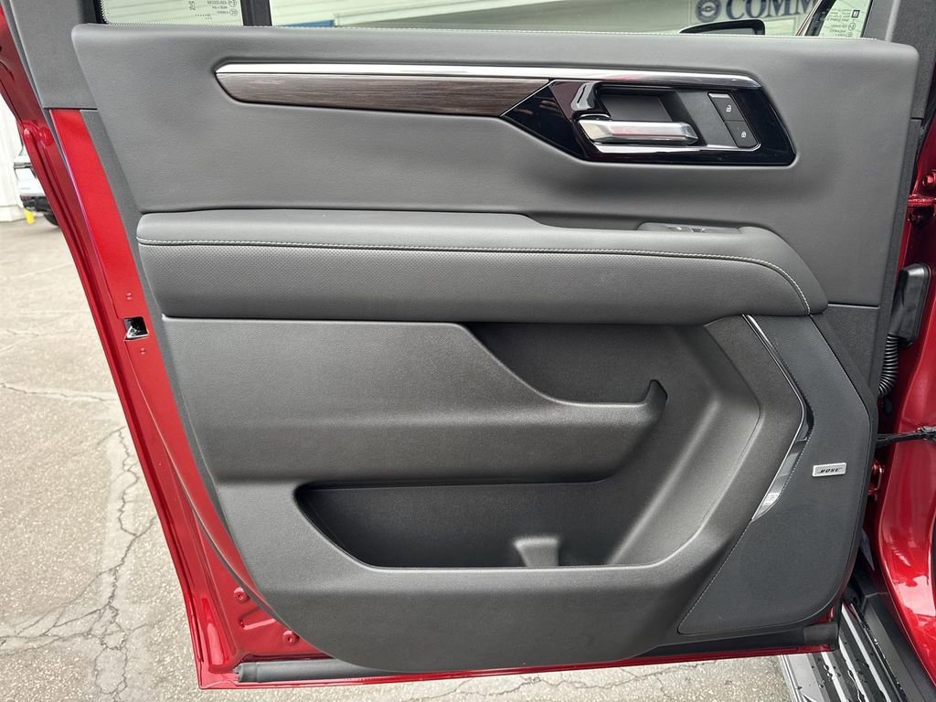 2026 Chevrolet Suburban Premier - Photo 25