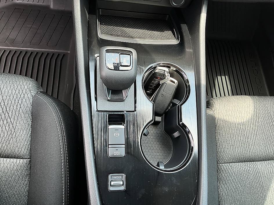 Certified Used 2026 Boulder Gray Pearl Nissan SV image 18