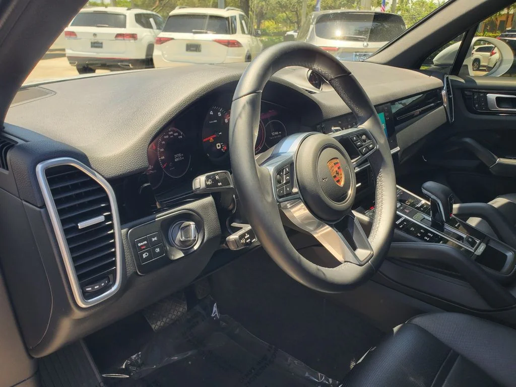 Used 2023 White Porsche Base image 15
